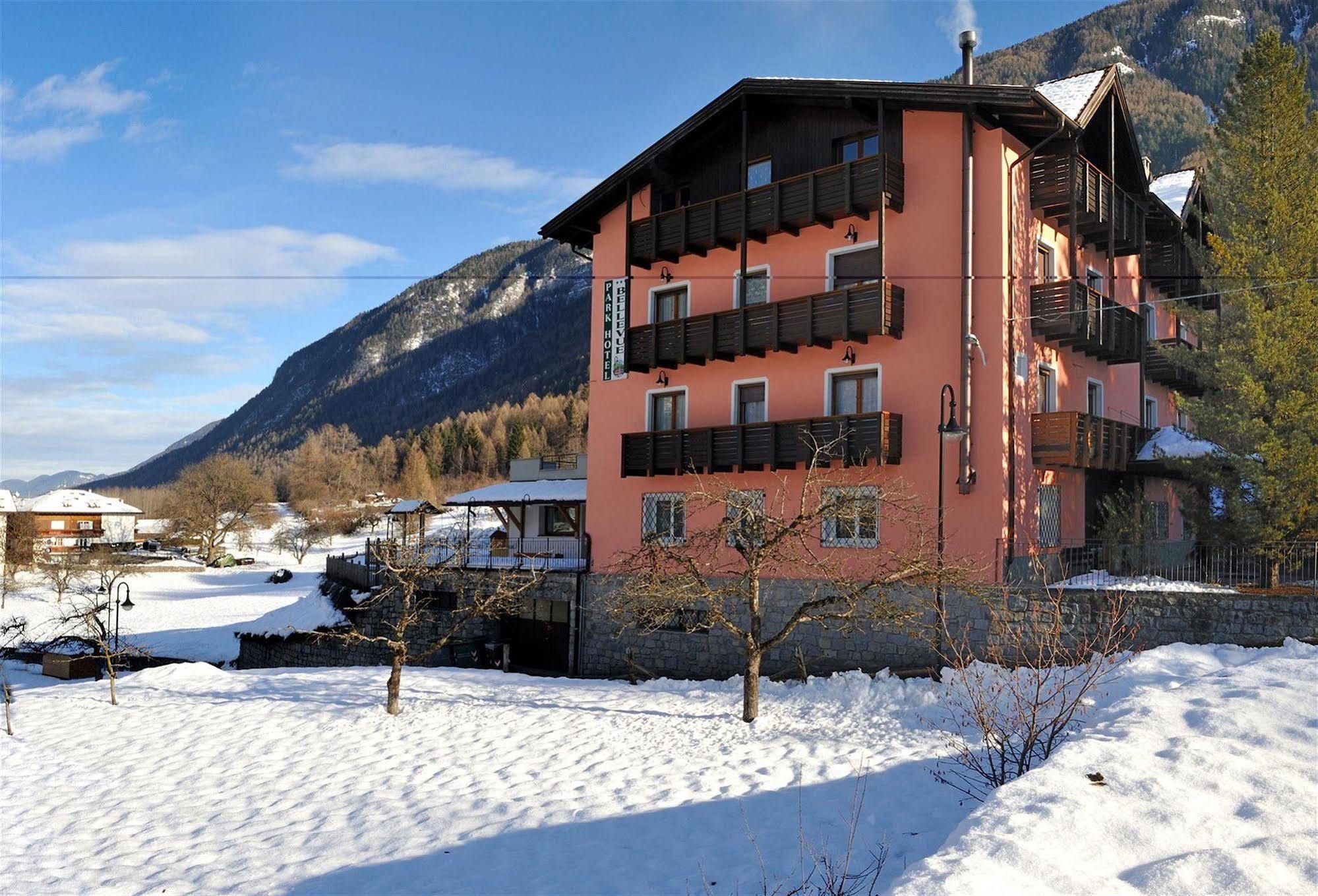 Park Hotel Bellevue Dimaro Kültér fotó